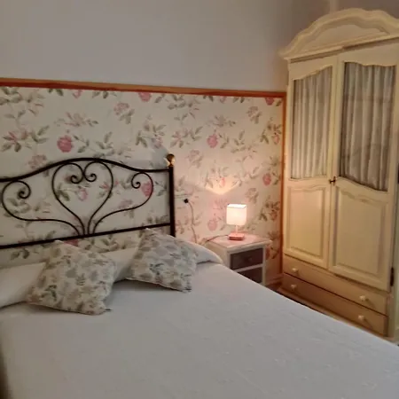 Guest house Hospedaje Orena *